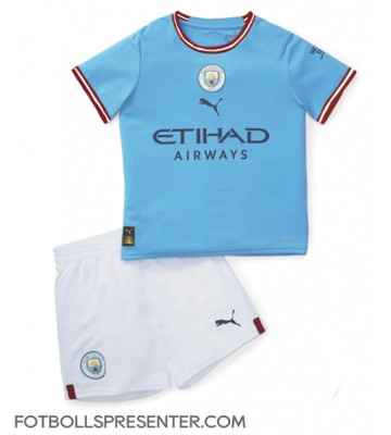 Manchester City Hemmatröja Barn 2022-23 Kortärmad (+ korta byxor)